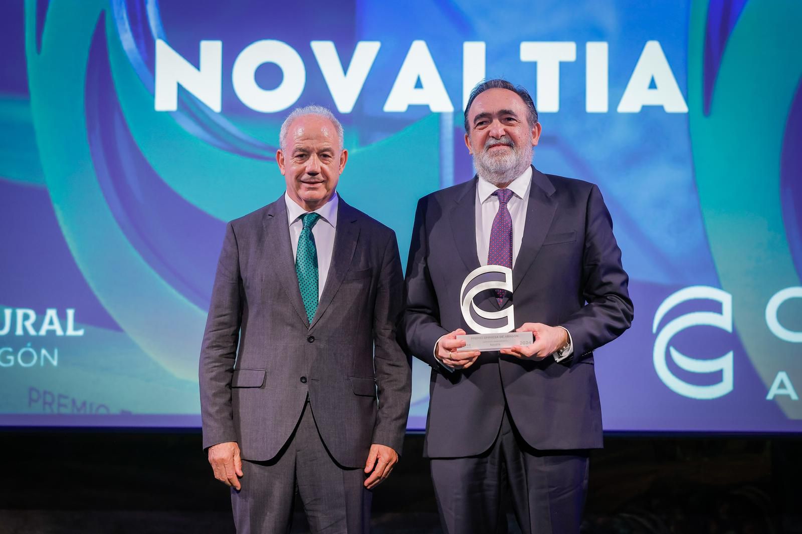 Novaltia recibe el Premio a la Mejor Empresa de Aragón 2024 otorgado por la CEOE.